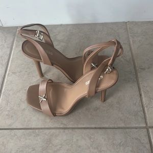 Express Shoes Size 7